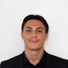 Nikita Jaroschenko — Gründer · Strategie & SEO bei Velaro Systems
