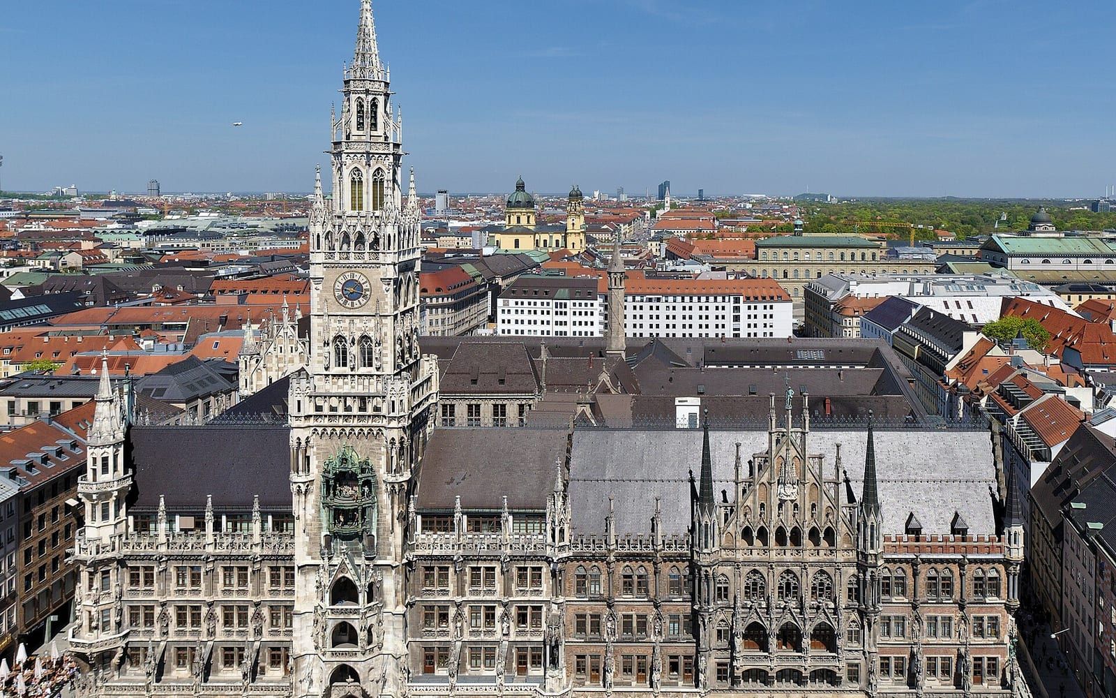 Neues Rathaus / Marienplatz in München – Velaro Systems, Agentur für Webdesign & SEO in München, im Bild das Neue Rathaus am Marienplatz